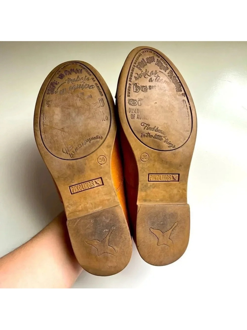 Pikolinos Pyrgos Leather Laceless Oxford - Picture 6 of 6
